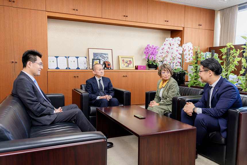 学長×卒業生座談会