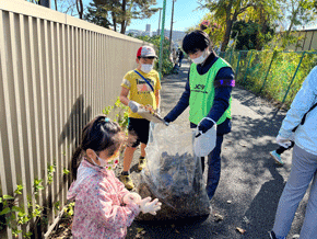 地域行事「集まれ！落ち葉でお芋大作戦2022」に参加しました