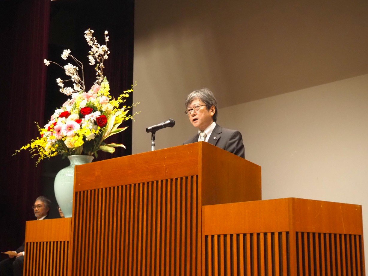 来賓祝辞（全国社会福祉協議会副会長 古都賢一様）